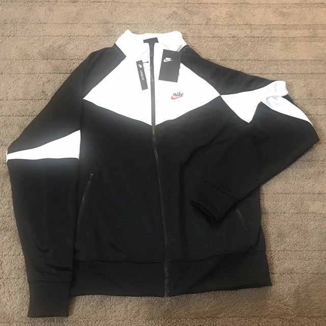 nike heritage track top