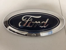 NEW OEM 2023 - 2026 Ford Super Duty front Grille Emblem OEM PC3Z-8213-D
