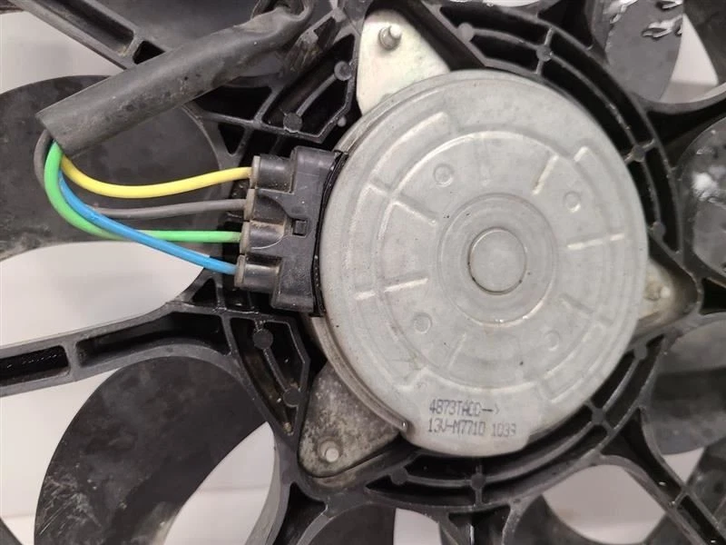 Nissan Altima 2016-18 ventilador radiador motor ventilador conjunto sedán 4 cilindros Foto 2 de 4