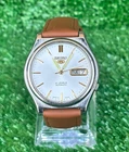 Seiko 5 Automatic || 21 Jewels  Silver Dial || Vintage Men's Wrist Watch || MINT