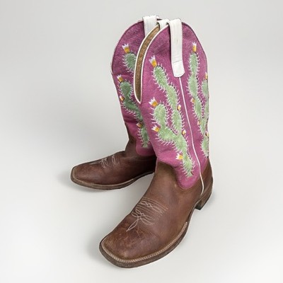 Macie Bean Women's 10M Embroidered Pink Cactus Garden Western Boot Square Toe