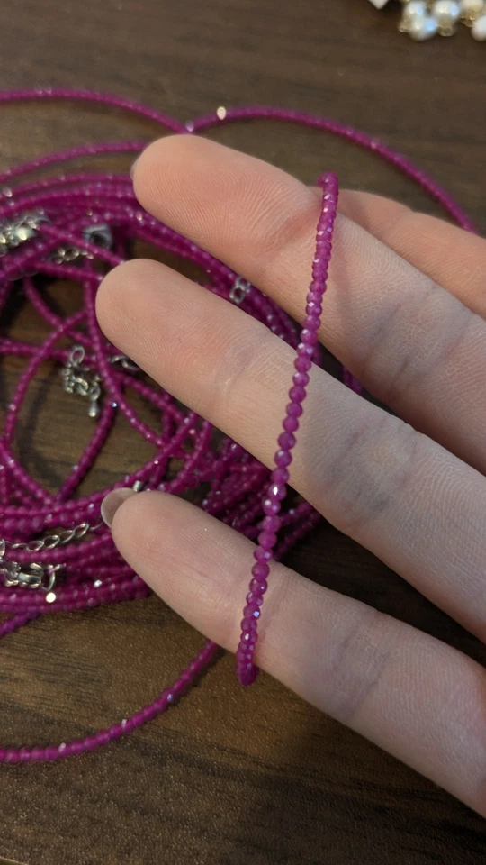 Rubin Halskette 40 + 4 cm Facettierte Edelsteinperlen ca. 1mm