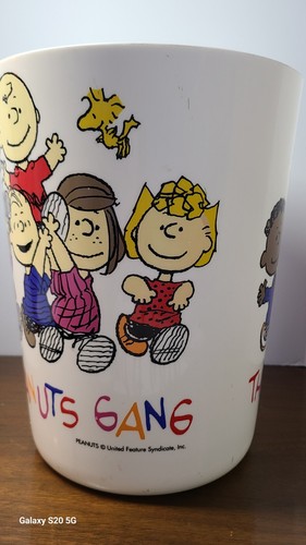 The Peanuts Gang Waste Paper Bucket/Garbage Can United Feature Syndicate Inc Vtg - Picture 5 of 18