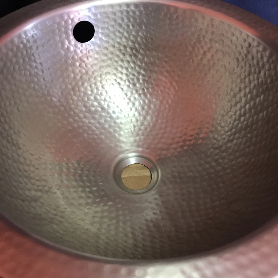 Fregadero de montaje inferior de níquel martillado a mano de fábrica de cobre 15” CF148SN Foto 3 de 4