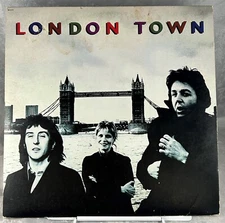 PAUL McCARTNEY / WINGS - Vinyl LP album (1978) LONDON TOWN (SW-11777)