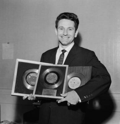 Scottish Skiffle Singer And Musician Lonnie Donegan 1961 OLD PHOTO
