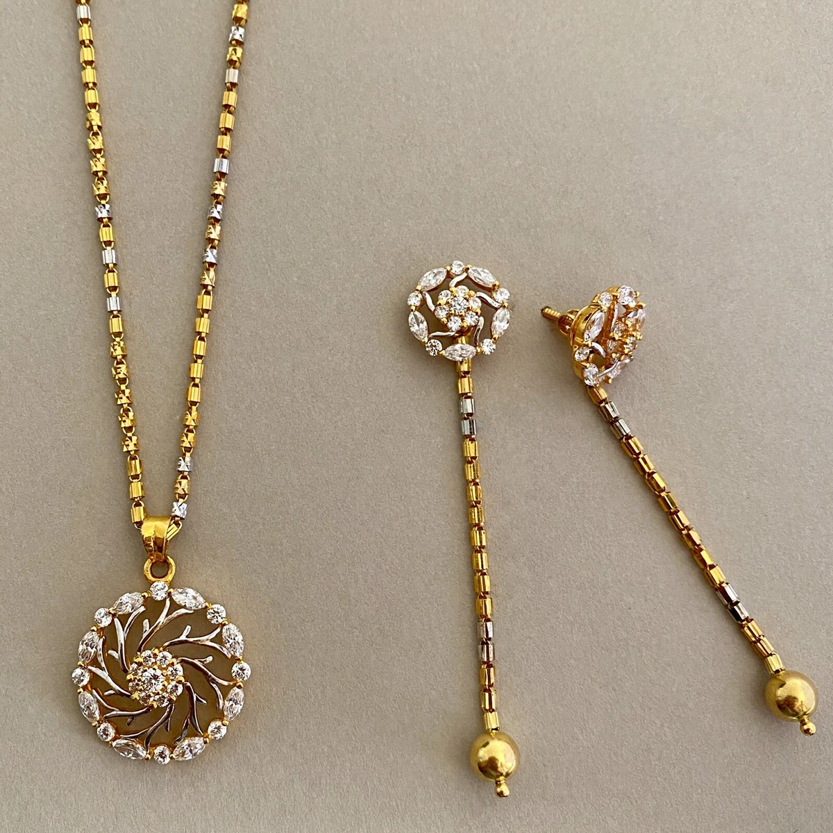 22ct gold on sale pendant set