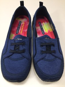 womens blue sketchers
