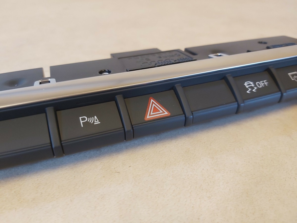 Audi A3 8V Center Console Hazard Drive Select Control Switch Panel