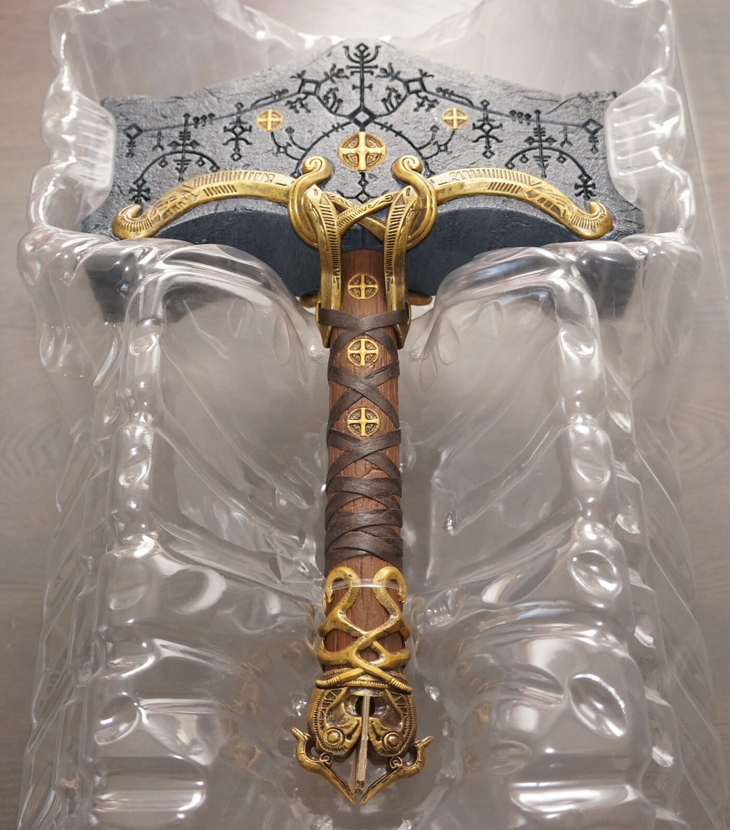 God of War Ragnarok Collector's Edition (16” Mjolnir Thor Hammer