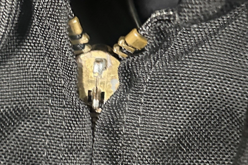 Vintage Carhartt J133 Black Nylon Hooded Active Jacket Men's 2XL Y2K Workwear - Image 4 of 4