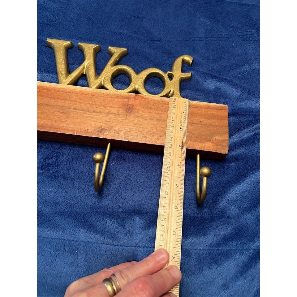 Gancho de pared con correa de perro de madera y barril diseño "Woof" placa multicolor Foto 4 de 4
