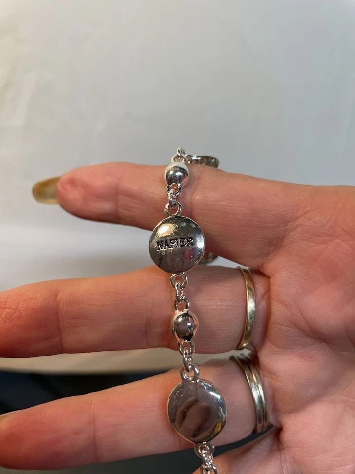 "Pulsera Napier brillante tono plata vinculada pedrería 7,5""" Foto 4 de 4
