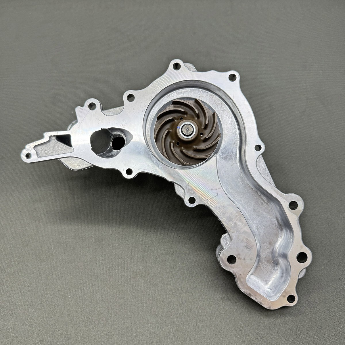 Maserati Ghibli 2017 Water pumps with housing Set