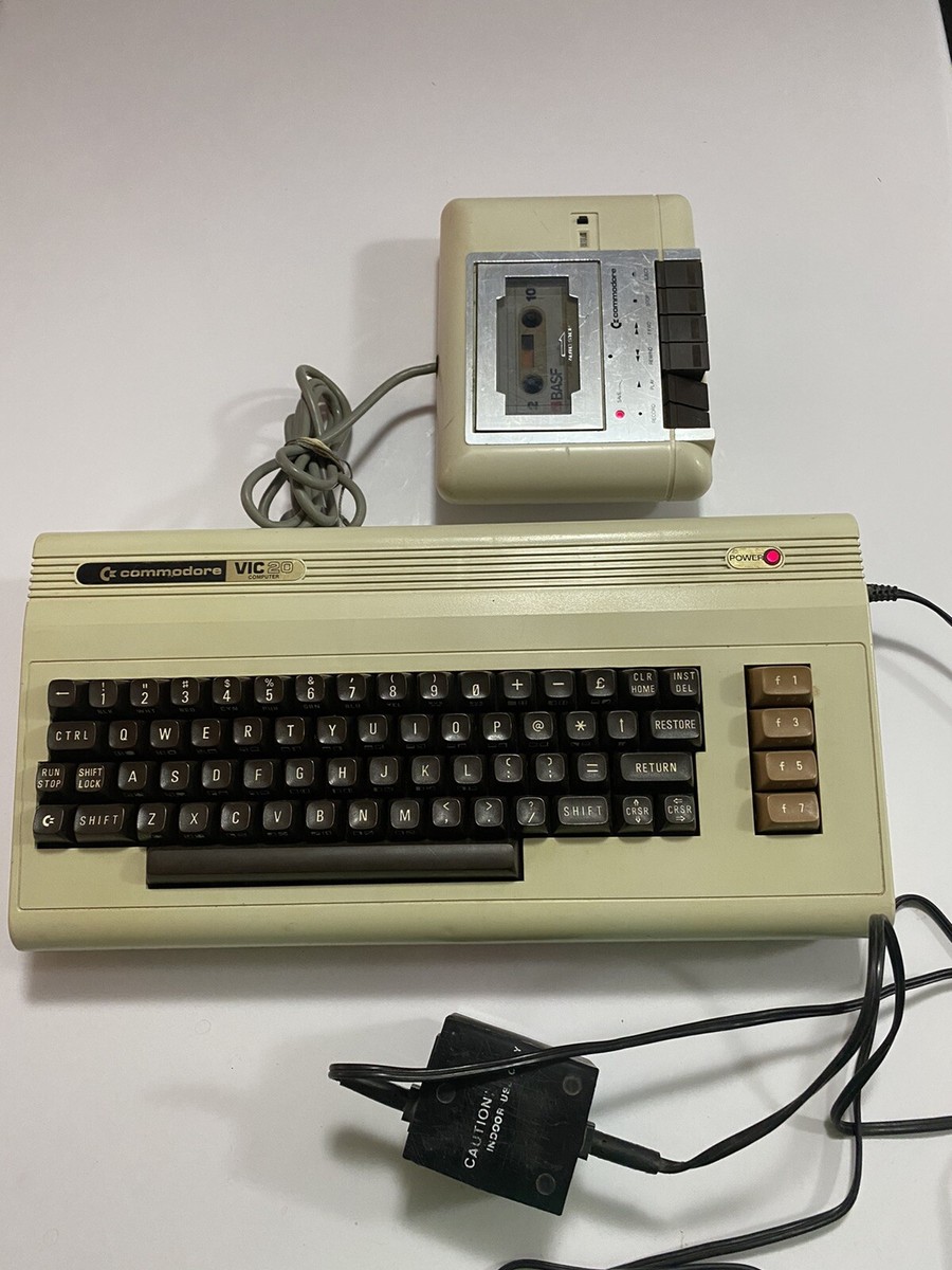VTG Commodore Vic-20 Computer Silver Label w/ Cassette Deck