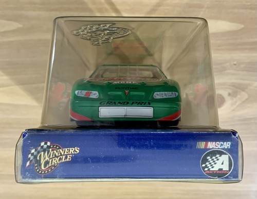 NASCAR ~ Bobby Labonte ~ 18 ~ Chevrolet ~ Green ~ 4+ ~ 2002 ~ !š! - Picture 5 of 6