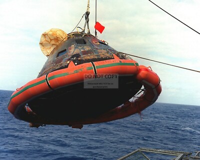 APOLLO 11 COMMAND MODULE IS HOISTED ABOARD USS HORNET - 8X10 NASA PHOTO (ZZ-321)