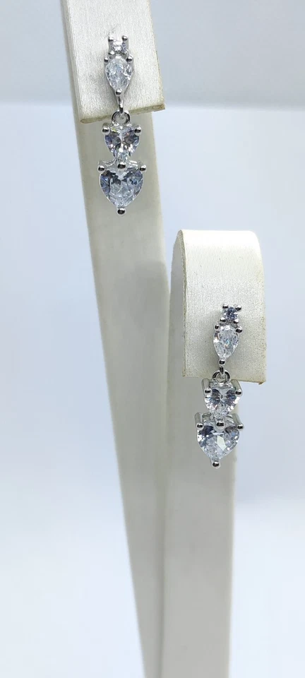 Orecchini Donna in argento 925 RODIATO. Orecchini CUORI PENDENTI cuori bianchi - Immagine 3 di 4