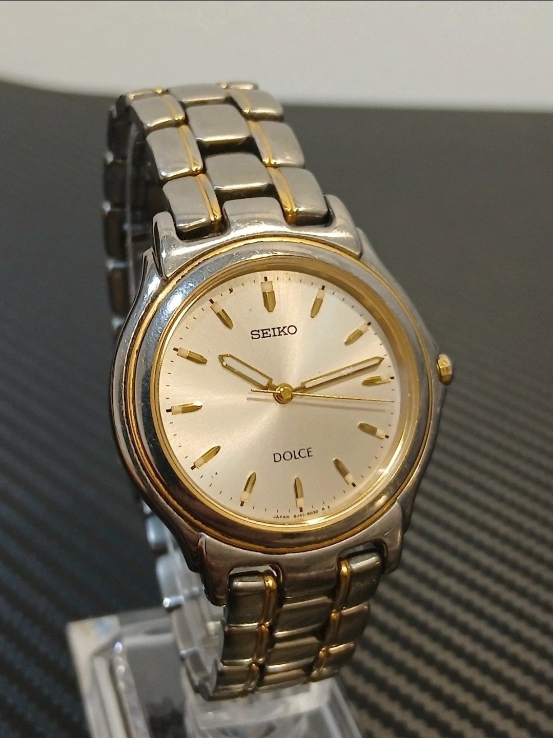 Titanium Vintage Watch Dolce 8J41-6020 Seiko - vintagewatches.pk