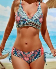 Women s Floral 2 Piece Bikini swimsuit set. Tie Side Swimsuit Size Large