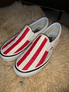 white vans with red stripe