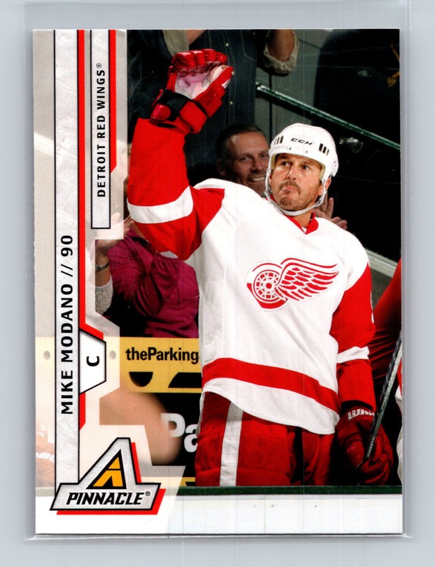 #128 Mike Modano, Detroit Red Wings 2010-11 Panini Pinnacle Base