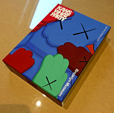 Kaws What Party / Brooklyn Museum / Postkarten 10er Pack / URGE Mini Prints