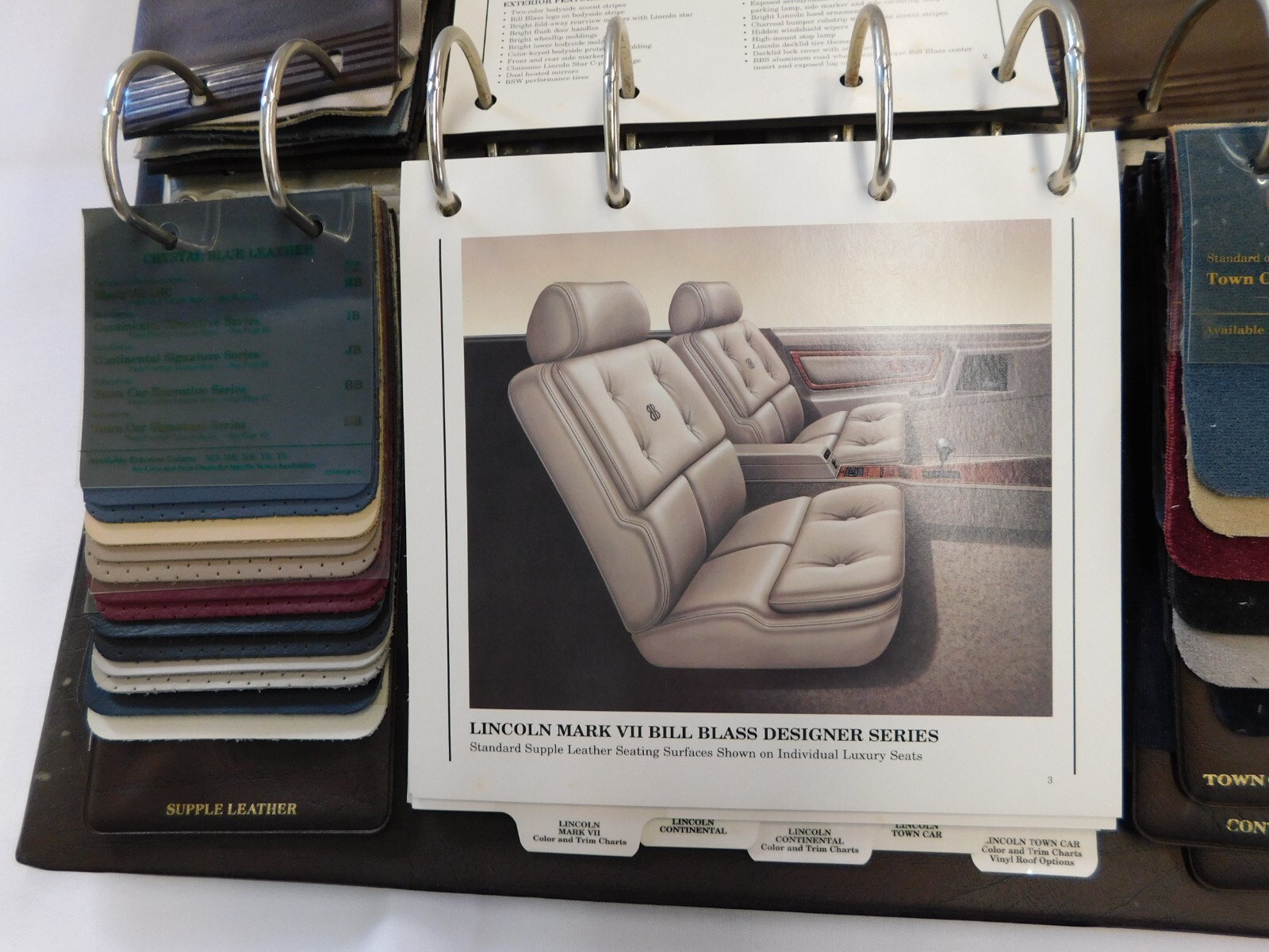 Lincoln Dealers Product Guide 1991 Color + Trim Book Town Car Mark VII