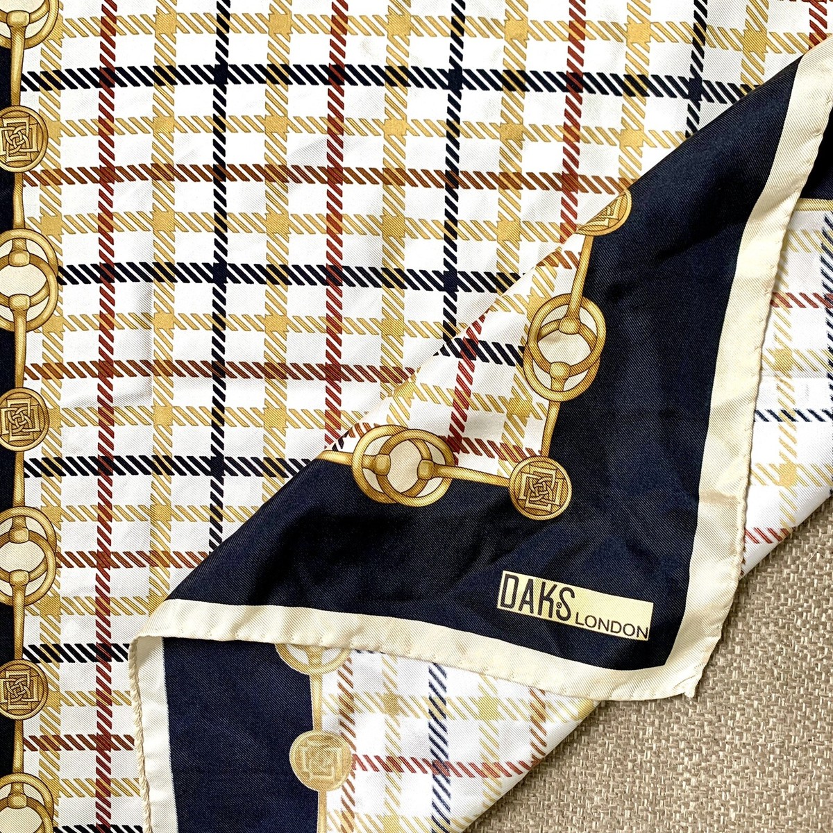 ◇DAKS◇ [SILK100%]Black new check pattern petite silk scarf DAKS LONDON CHECK BLACK SQUARE silk scarf 19/18 in MADE IN