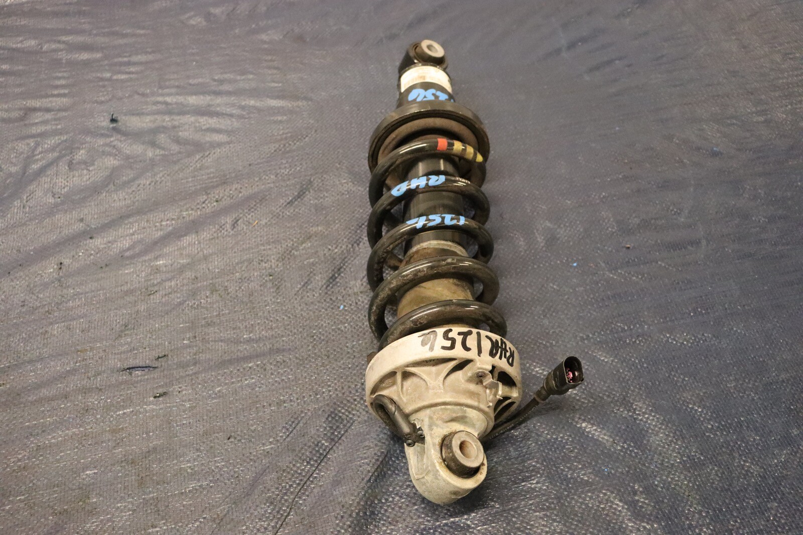 2012 AUDI R8 5.2 QUATTRO SPYDER V10 OEM RH PASSENGER REAR SHOCK & SPRING #1256