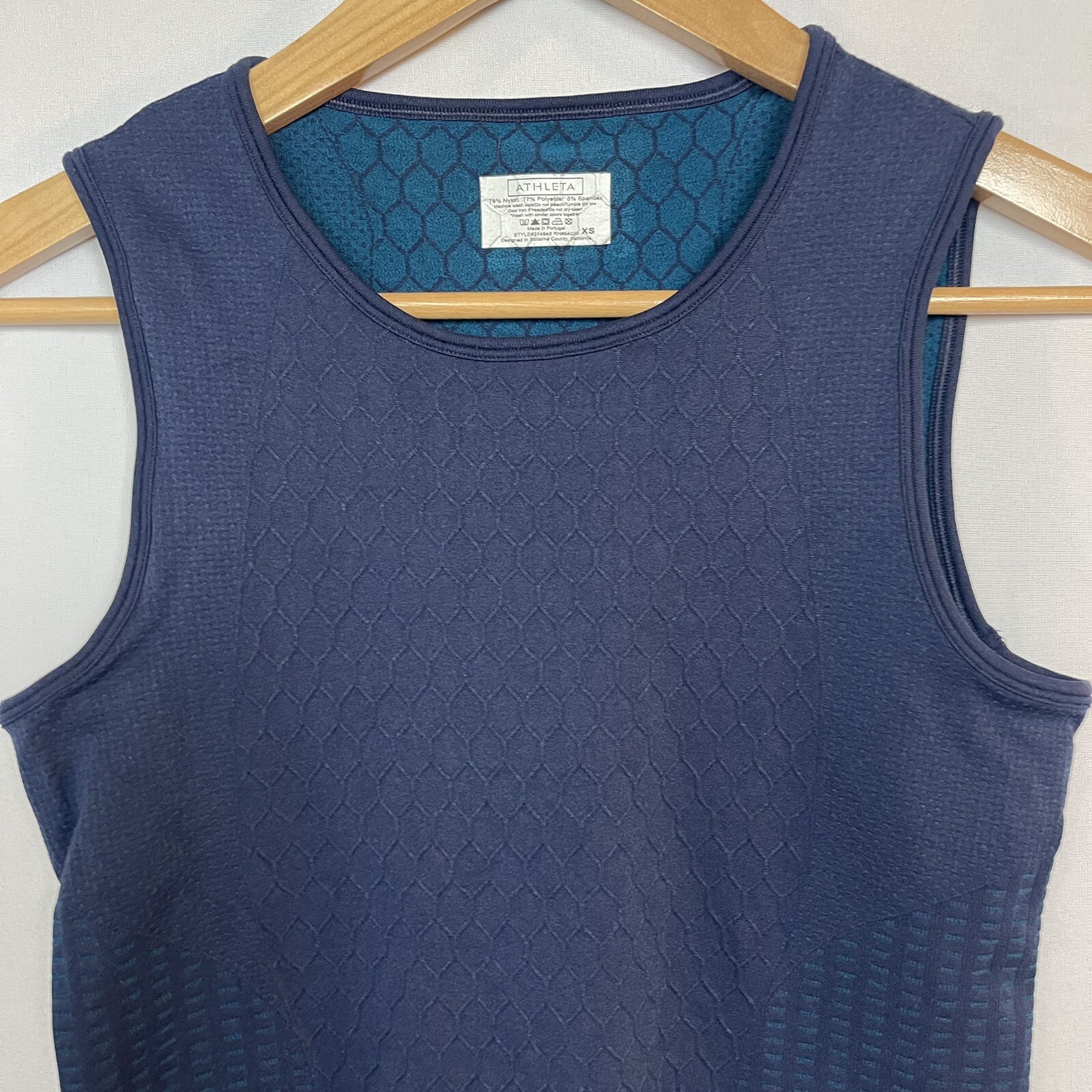 Athleta Honeycomb Textured Sequence Seamless Tank… - image 5