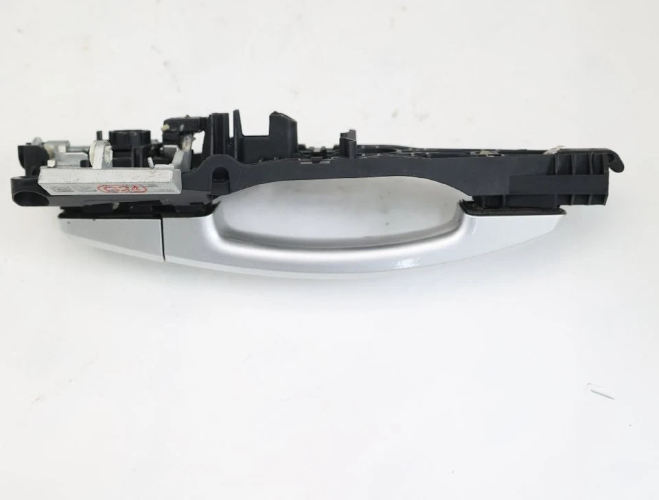 Tirador puerta delantero derecho Chevrolet ORLANDO J309 92233089 10-2013 Foto 2 de 3