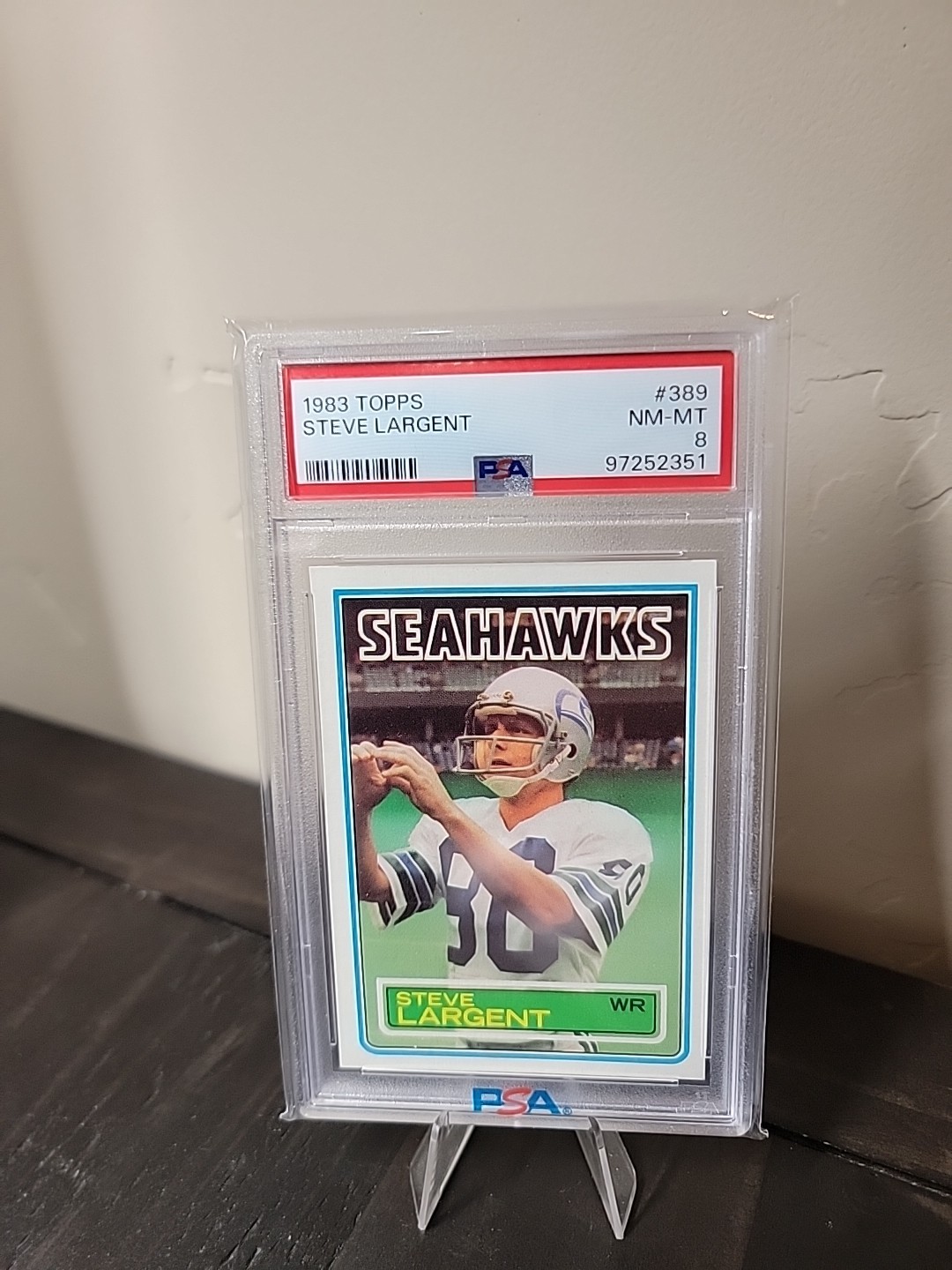 1983 Topps #389 Steve Largent VINTAGE NEAR MINT PSA 8