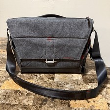 Peak Design Everyday Messenger Bag 13 Camera ...