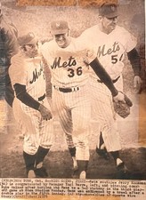 PHOTO OF NEW YORK METS YOGI BERRA, JERRY KOOSMAN AND RUBE WALKER - 1973