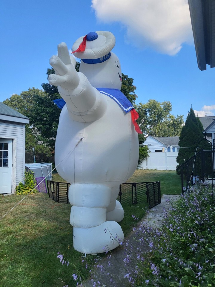 Gemmy 13ft Ghostbusters Stay Puft Marshmallow Man Halloween Inflatable