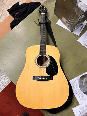 Stagg SW201N Dreadnought Acoustic 6 String Guitar Natural Wooden 1003/1002 Strap