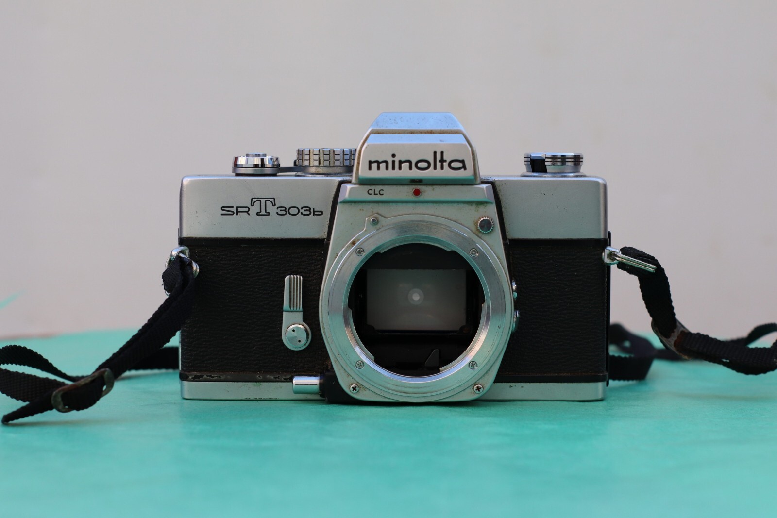 Minolta SR-T 303 vintage camera equipment - eBay listing photo 4