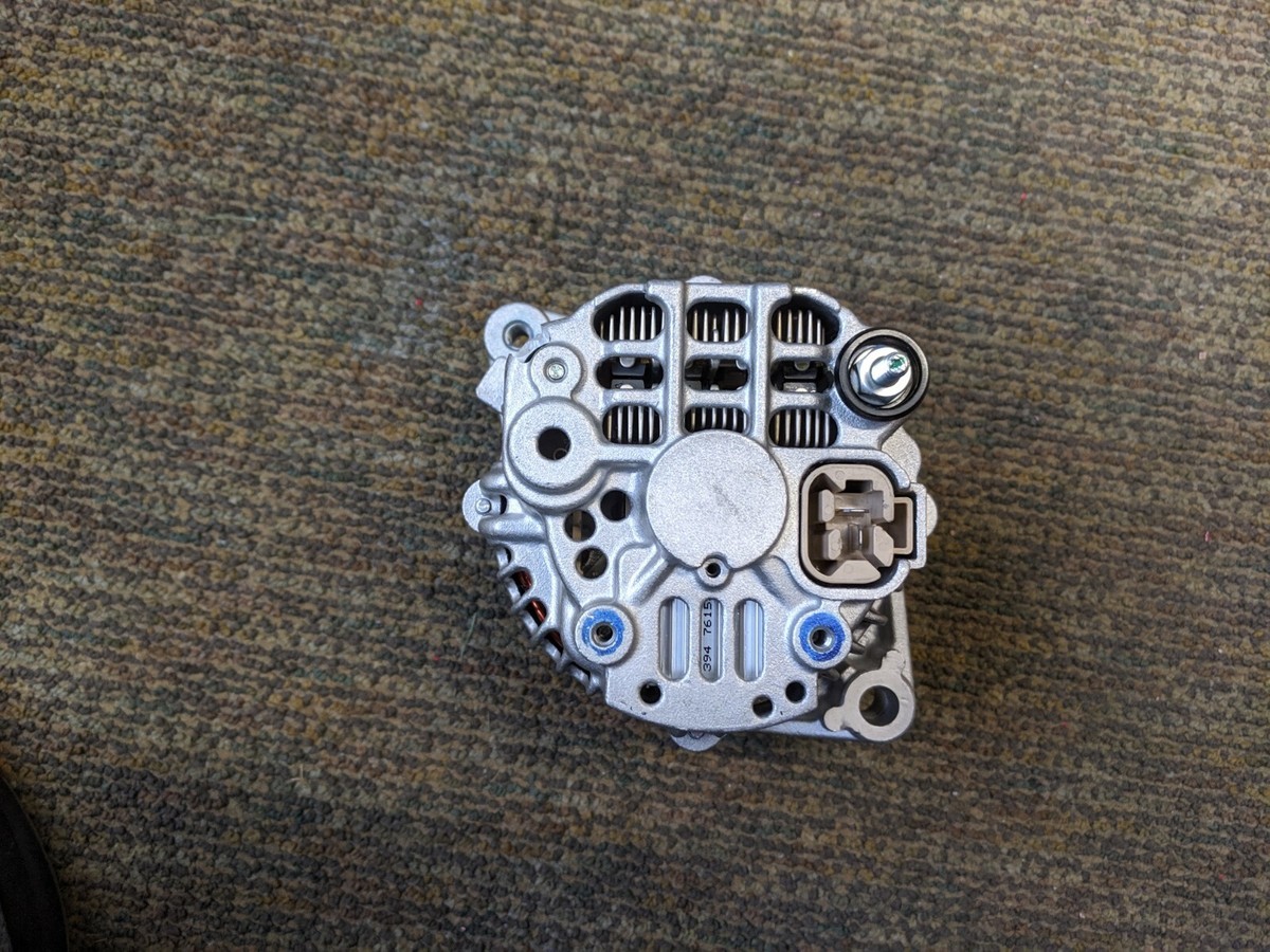 1C011-64011 Kubota Alternatot 60AMP 12V 1C011-64010 | eBay
