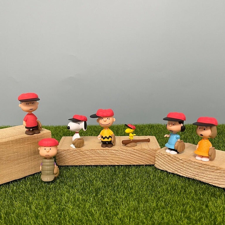 PEANUTS Charlie Brown Snoopy Bandai Gashapon Capsule Toys