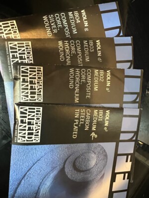 Thomastik Infeld 1  Infeld Blue violin String Set 4/4