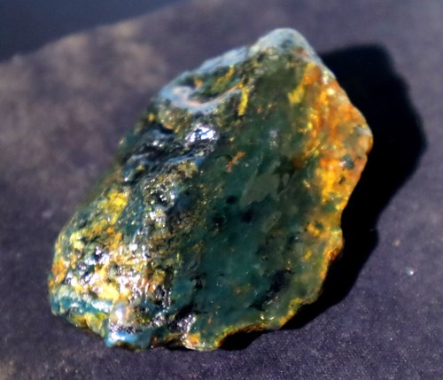 Beautiful Natural Dominican Translucent Green Blue Amber Rough Specimen 55mm 22g - Picture 2 of 9
