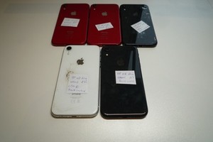 Restposten 5x Apple iPhone XR - 64GB - Schwarz Rot Weiß A2105 (GSM)