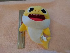 Baby Shark Yellow Singing Puppet Plush
