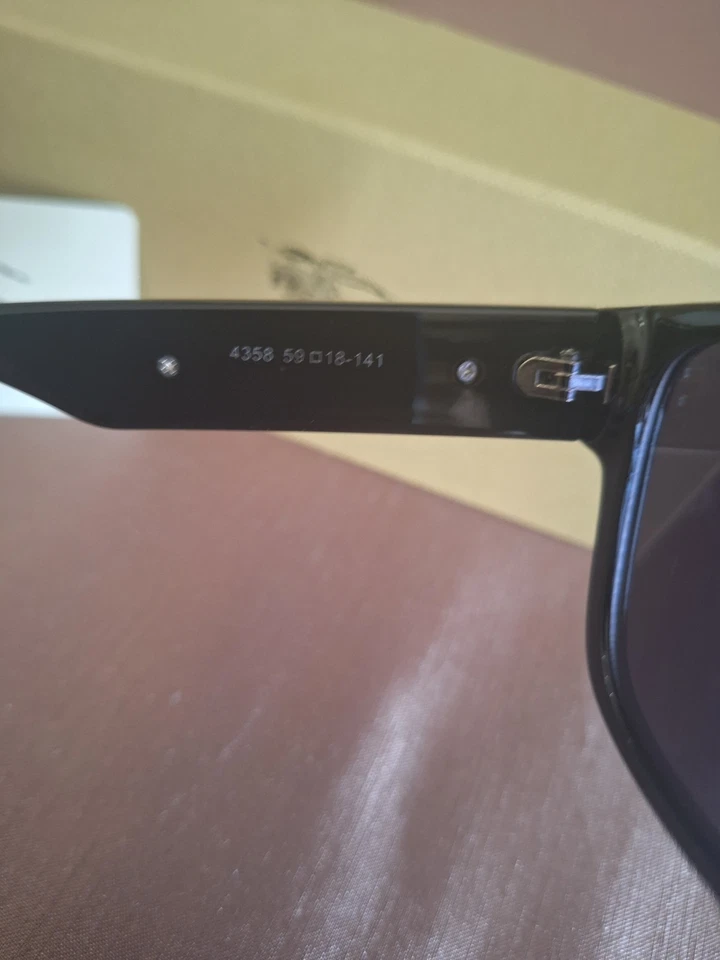 occhiali da sole uomo Burberry - Immagine 4 di 4