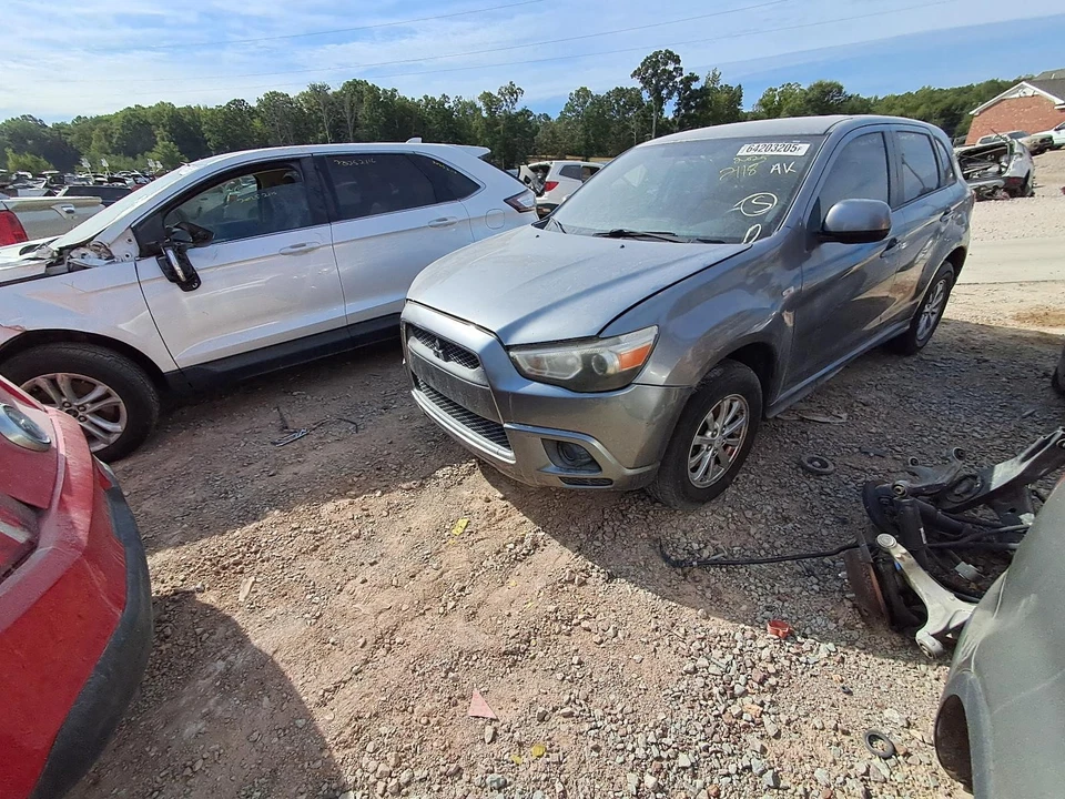 OUTLSPORT 2011 Transmission Shift 2592800 - Image 2 of 4