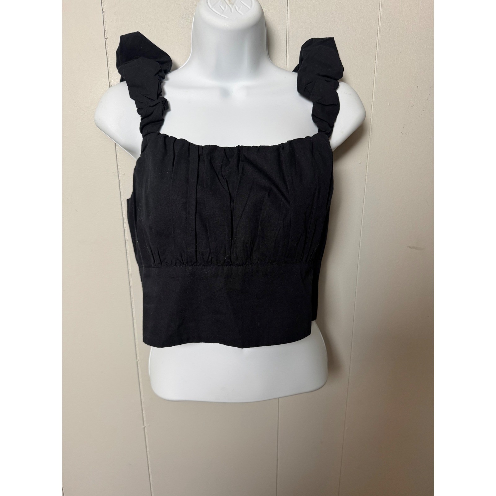 NWT Abercrombie & Fitch Women's Black Ruffle Strap Pleated Crop Top Size Large