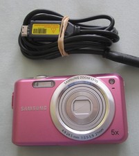 SAMSUNG ES71 DIGITAL CAMERA. SEE DESCRIPTION