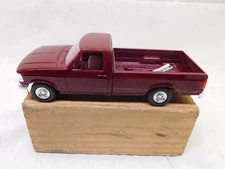 NEW AMT 1/25 SCALE 1993 FORD  F-150 XLT MED CABERNET   PROMO MODEL ERTL