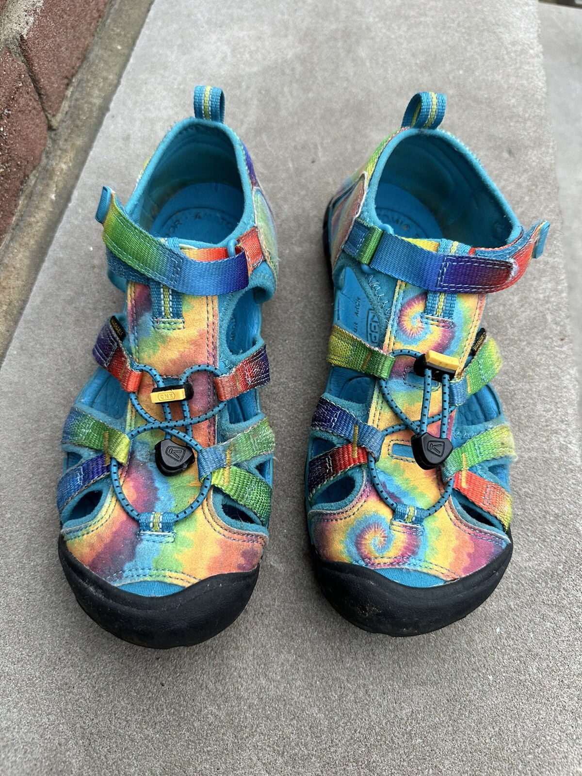 Sandali Keen Tie Dye Seacamp II CNX punta chiusa lavabili unisex bambino taglia 5